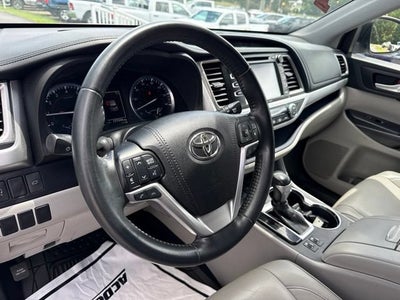 2019 Toyota Highlander SE