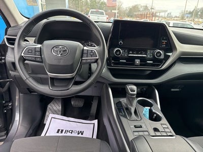 2024 Toyota Highlander LE