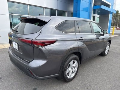 2024 Toyota Highlander LE