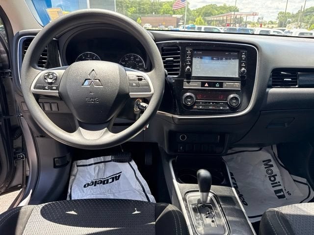 2019 Mitsubishi Outlander ES