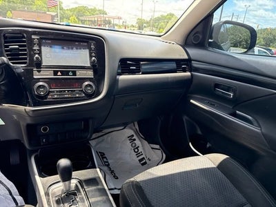 2019 Mitsubishi Outlander ES