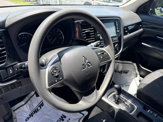 2019 Mitsubishi Outlander ES