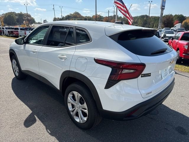 2025 Chevrolet Trax LS