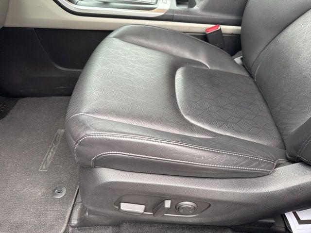 2023 Kia Carnival MPV LX Seat Package