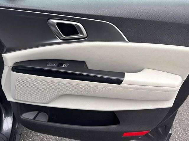 2023 Kia Carnival MPV LX Seat Package