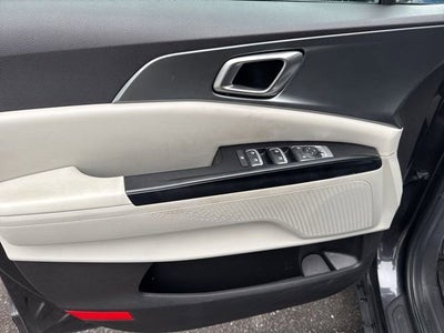 2023 Kia Carnival MPV LX Seat Package