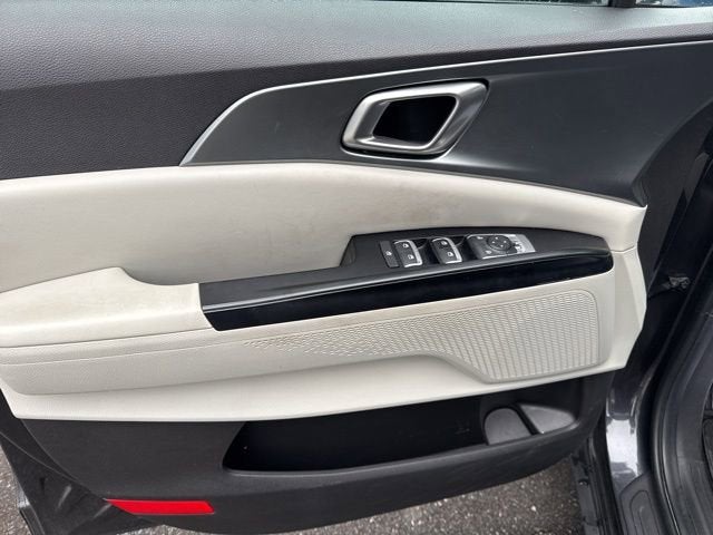 2023 Kia Carnival MPV LX Seat Package